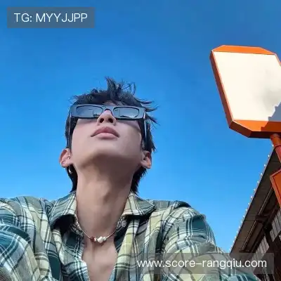 蓬盈晓